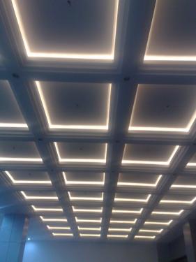 Kazett�s �lmennyezet LED szalaggal