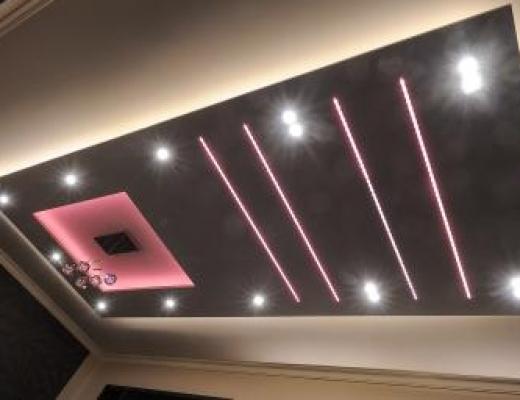 LED-es megvilágítás nappaliban, konyhában és étkezőben